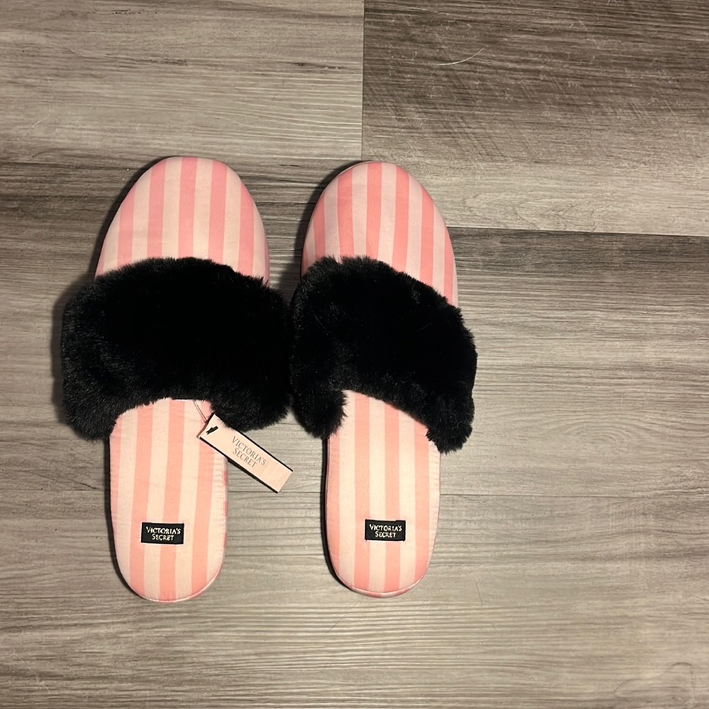 Victoria’s Secret Slippers